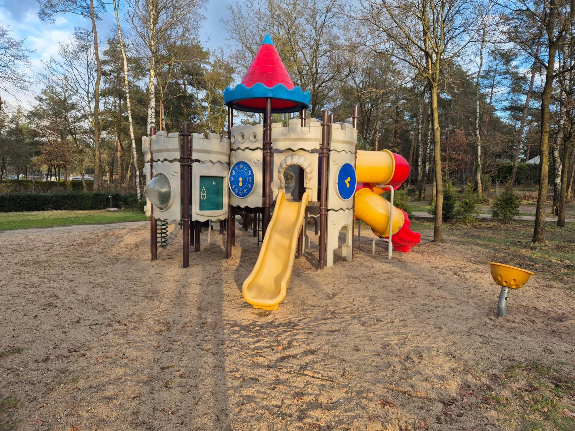 Het Veluwse Boshuisje Knus Chalet Met Omheinde Tuin Op De Veluwe Hoenderloo Buitenkant foto