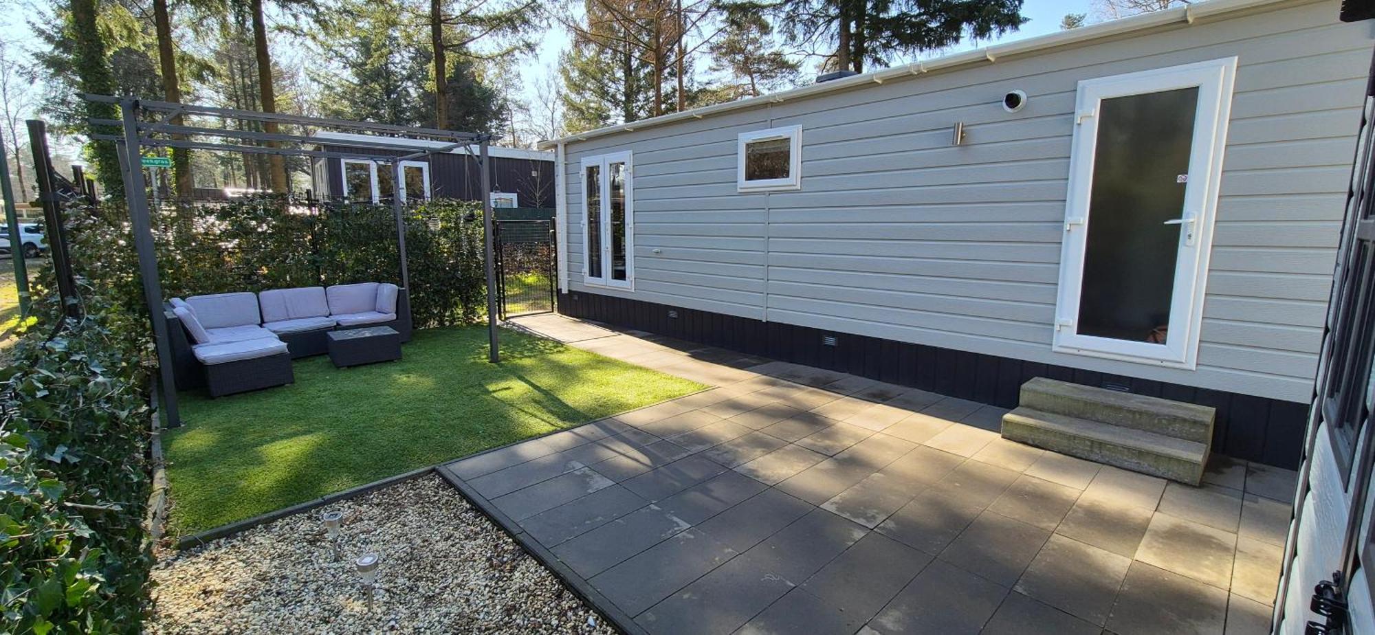 Het Veluwse Boshuisje Knus Chalet Met Omheinde Tuin Op De Veluwe Hoenderloo Buitenkant foto