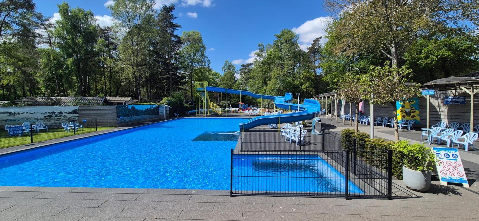 Het Veluwse Boshuisje Knus Chalet Met Omheinde Tuin Op De Veluwe Hoenderloo Buitenkant foto